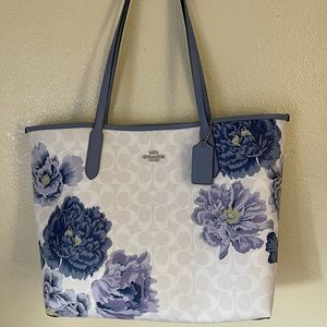 City Tote  With Kaffe Fassett Print